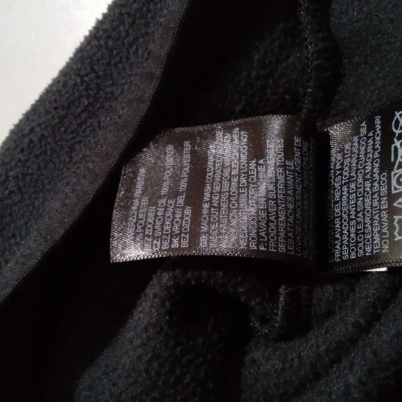North face black sweater - Picture 8 of 8